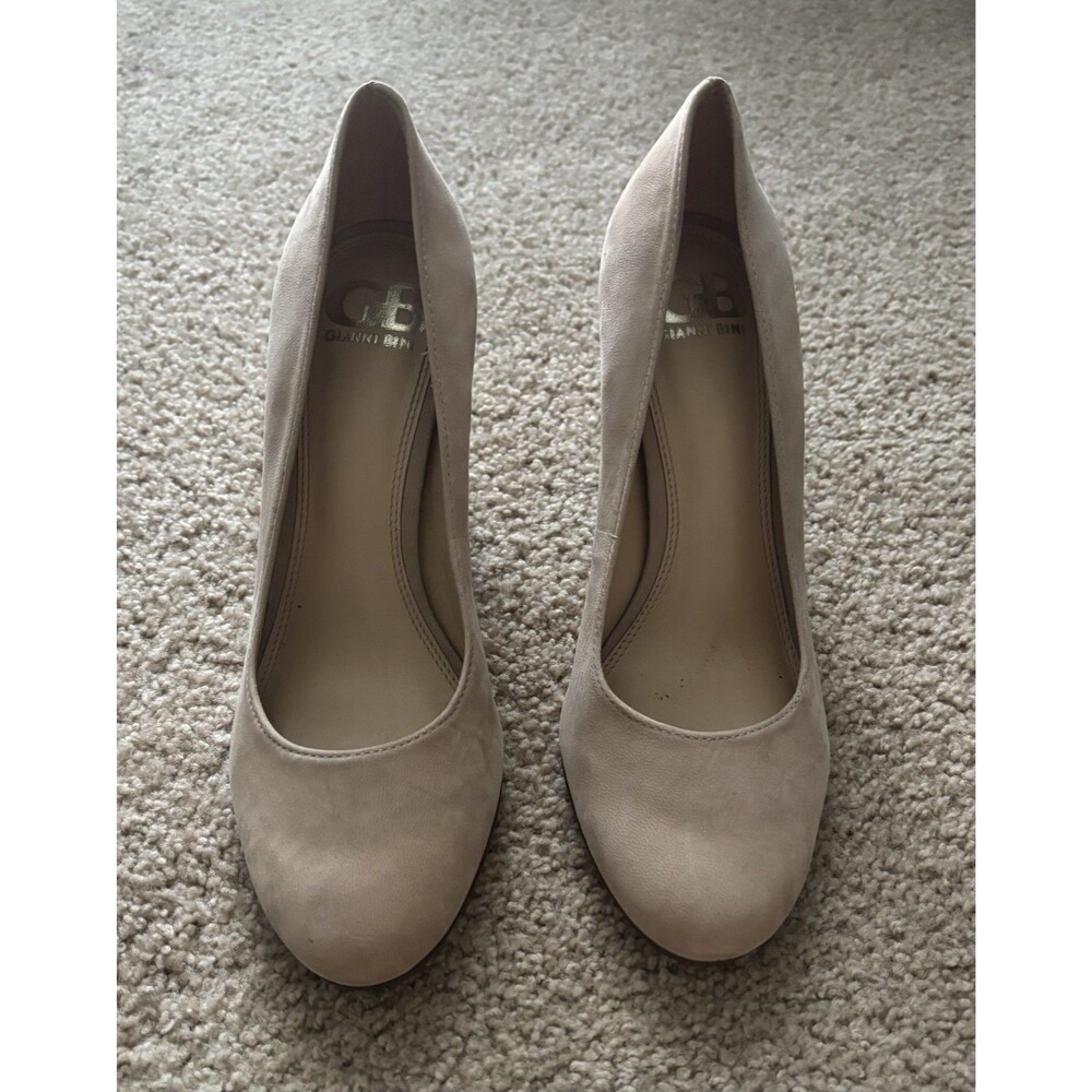 Gianni Bini Shoes Womens 7M Beige Suede Round Toe High Block Heels